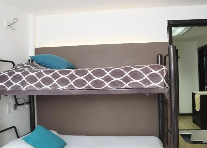 Hermosa Con Balcon Cama Mat Y Litera Polanco Hostel *